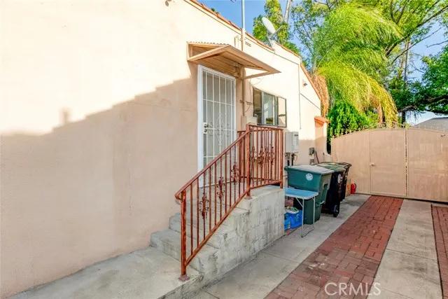 1207 Winchester Avenue, Glendale Ca 91201 | Detached 37