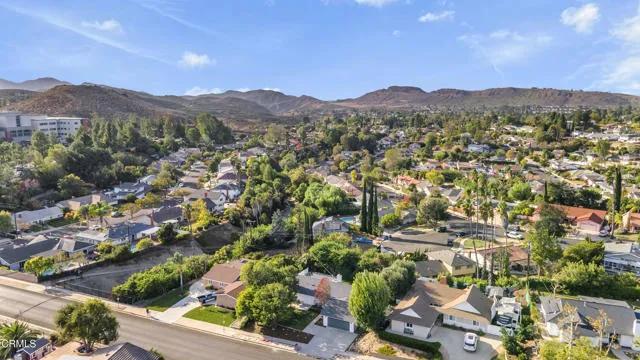 2109 Young Ave Avenue, Thousand Oaks Ca 91360 | Detached 42