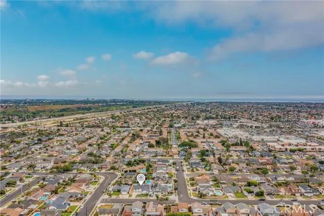 10202 Constitution Drive, Huntington Beach Ca 92646 | Detached 44