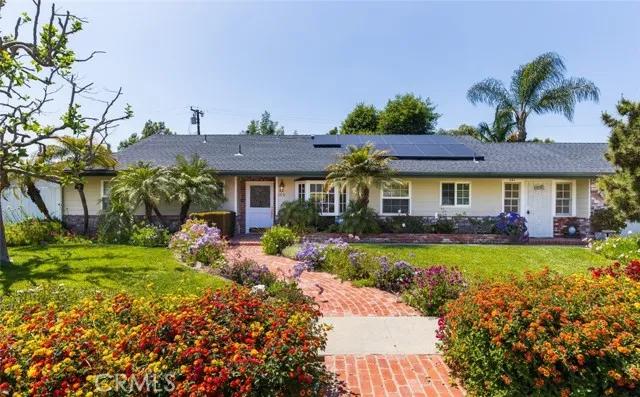 11891 Gladstone Drive, Santa Ana Ca 92705 | Detached 5