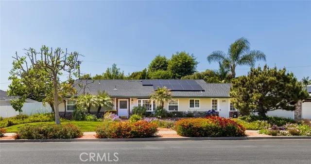 11891 Gladstone Drive, Santa Ana Ca 92705 | Detached 35