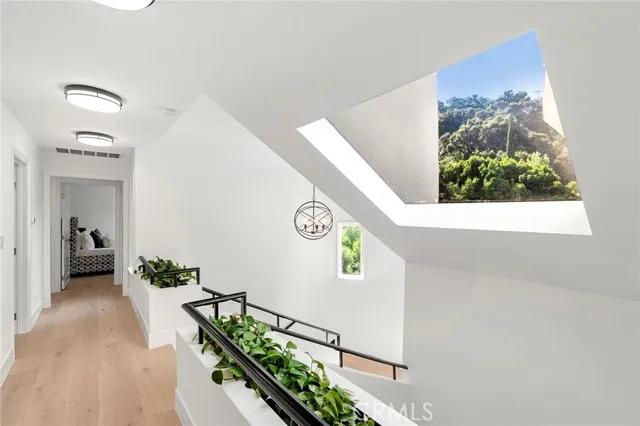 4148 Sunswept Drive, Studio City Ca 91604 | Detached 24