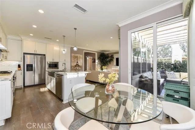 83 Waterleaf, Irvine Ca 92620 | Detached 10