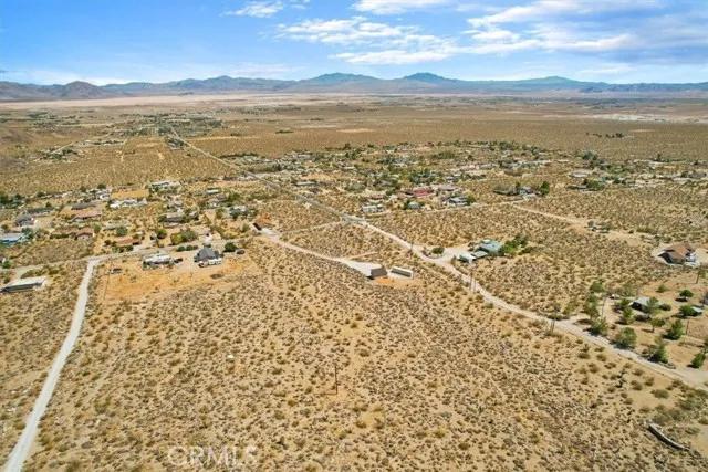 32475 Emerald Road, Lucerne Valley Ca 92356 | Detached 24