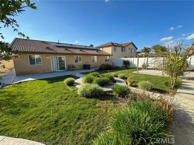 3083 Blue Cascade Drive, Perris CA 92571 | Detached 33