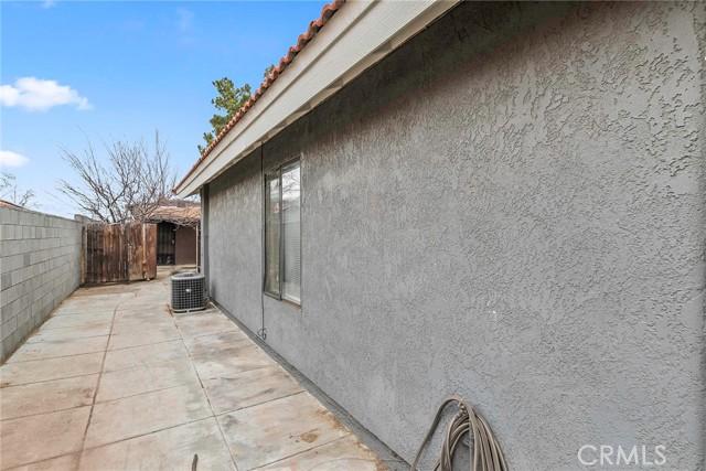 1603 Crestview Court, Lancaster CA 93535 | Detached 36