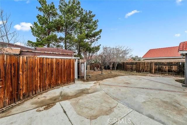 1603 Crestview Court, Lancaster CA 93535 | Detached 35