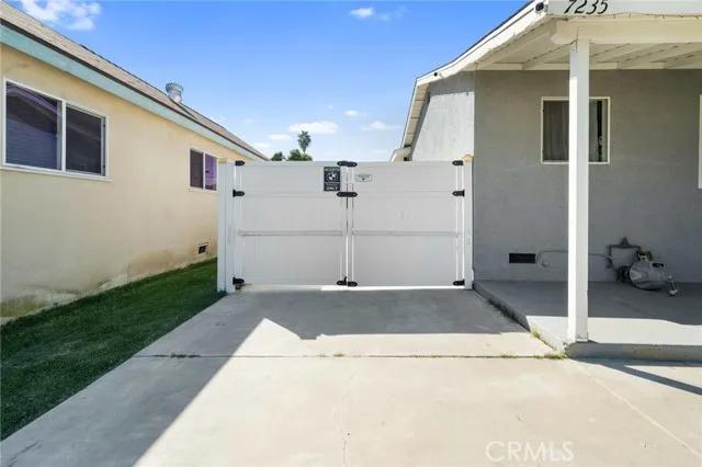 7235 Yarmouth Avenue, Reseda Ca 91335 | Detached 37