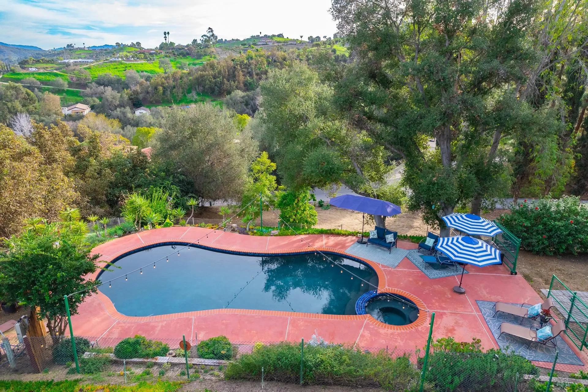 2820 Via Del Robles, Fallbrook CA 92028 | Detached 24