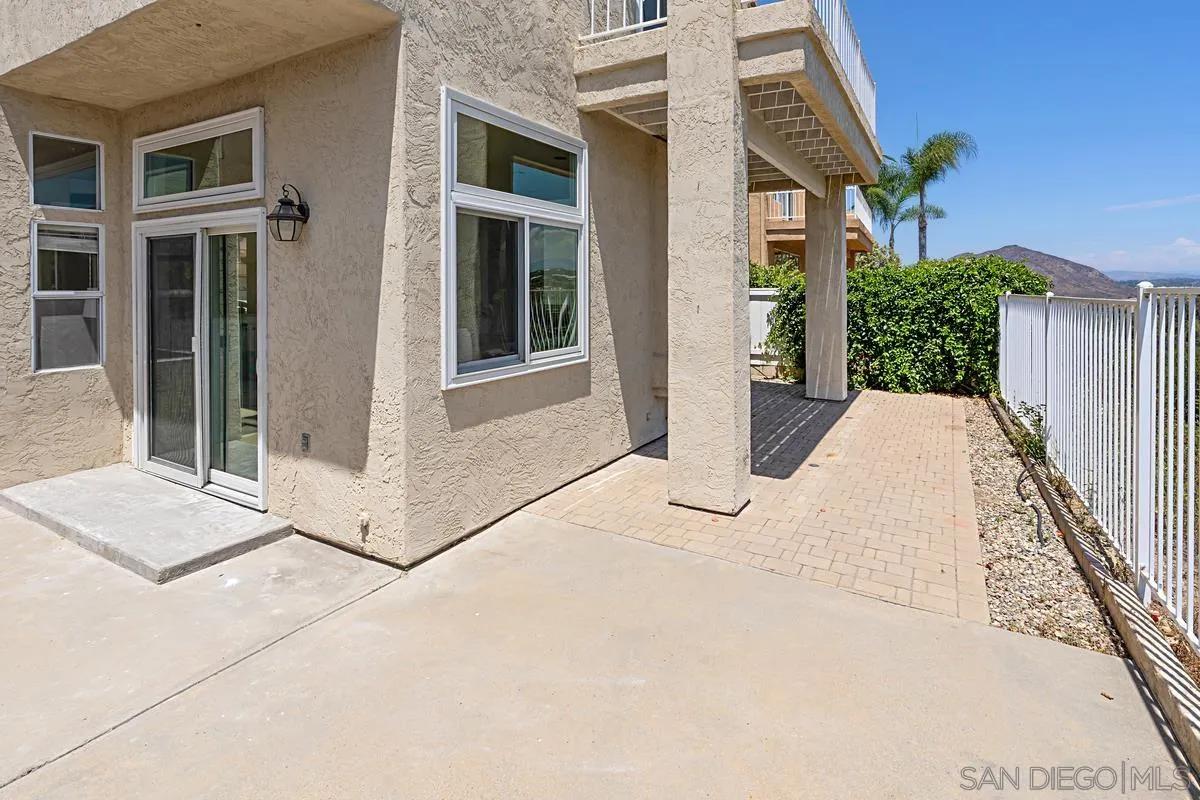 17881 Pueblo Vista Ln., Rancho Bernardo Ca 92127 | Detached 22