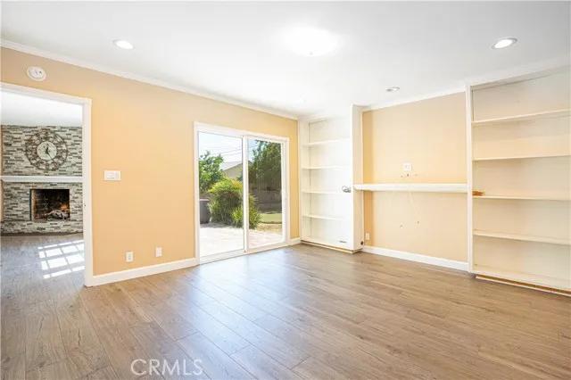 10207 Collett Ave, North Hills Ca 91343 | Detached 8