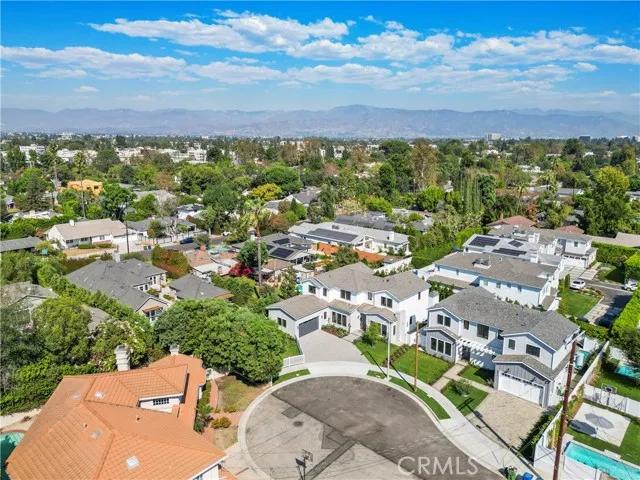 5018 Rhodes Avenue, Valley Village Ca 91607 | Detached 44