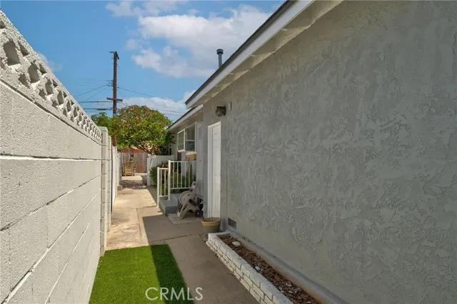 1805 W Random Drive, Anaheim Ca 92804 | Detached 22