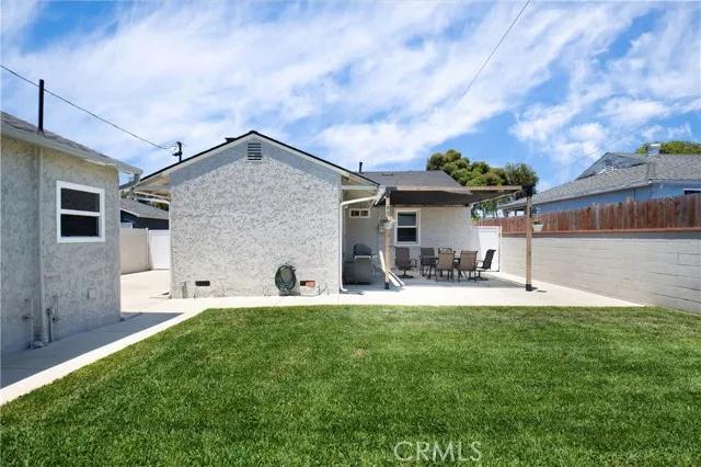 2740 Harvey Way, Lakewood Ca 90712 | Detached 22