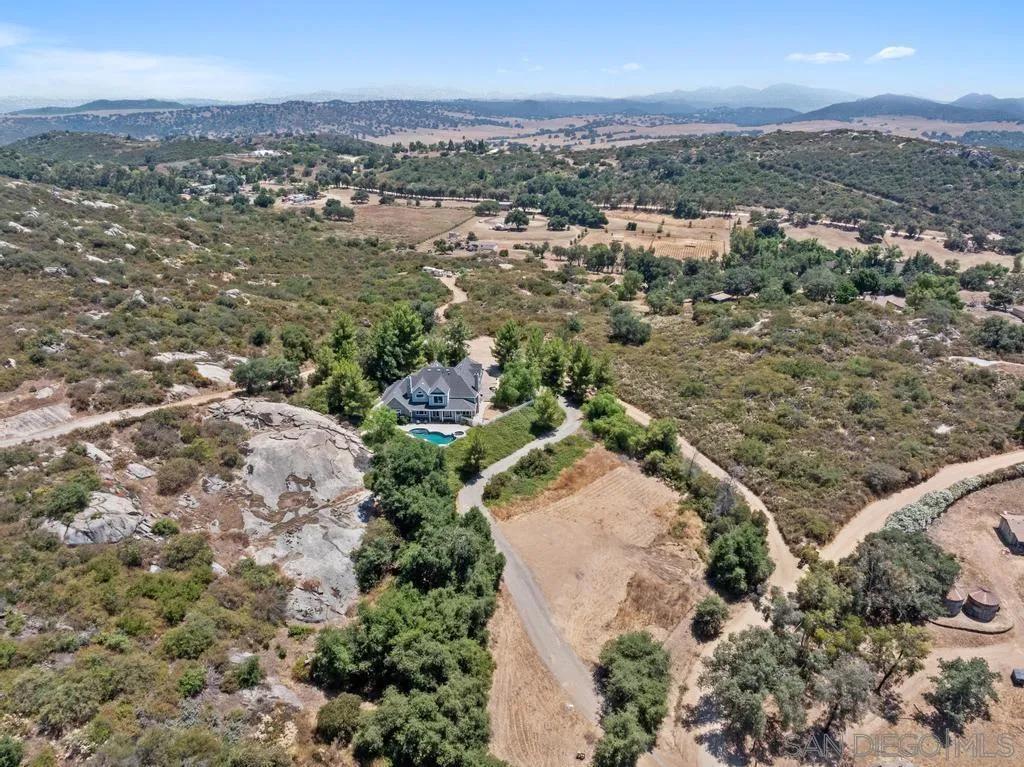 26691 Oak Trail Road, Valley Center Ca 92082 | Detached 57