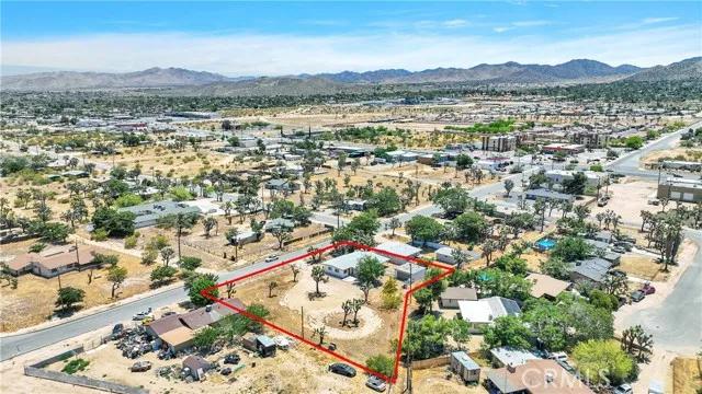 7184 Palm Avenue, Yucca Valley Ca 92284 | Detached 38