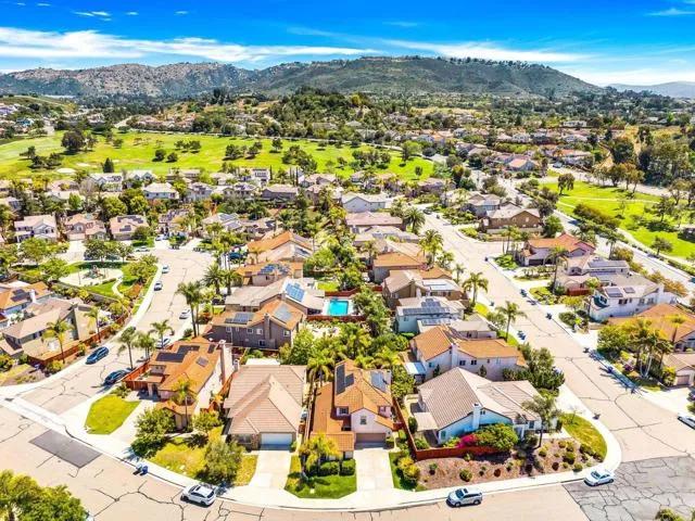 577 Chesterfield Circle, San Marcos Ca 92069 | Detached 34