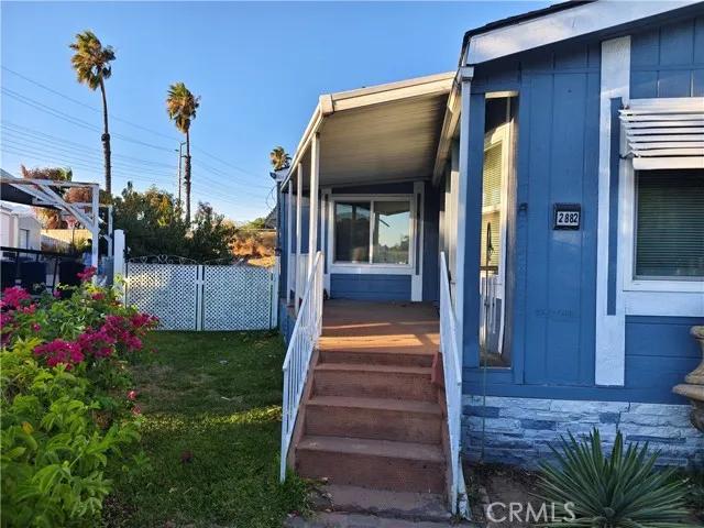 2882 W Walnut Street, Rialto Ca 92376 | Detached 1