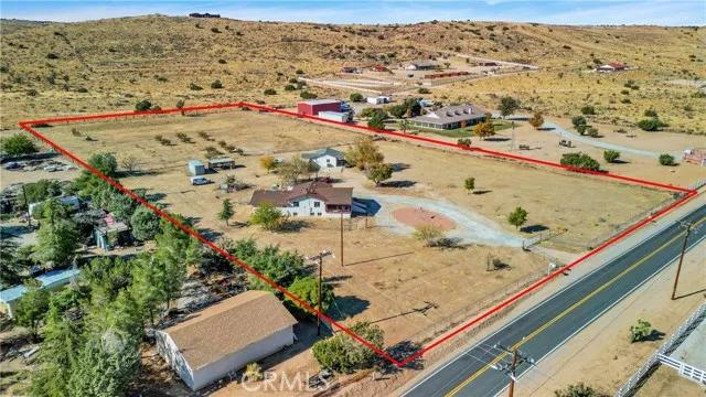 6022 Arrowhead Lake Road, Hesperia Ca 92345 | Detached 34