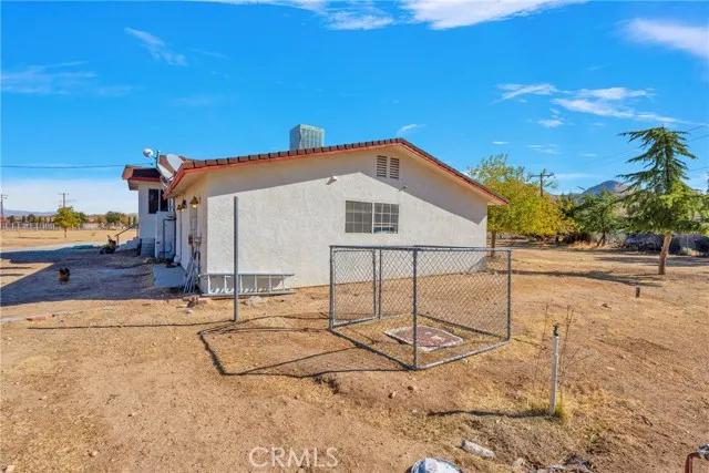 6022 Arrowhead Lake Road, Hesperia Ca 92345 | Detached 18