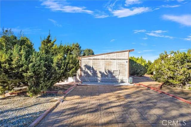 9329 Oasis Road, Pinon Hills Ca 92372 | Detached 34