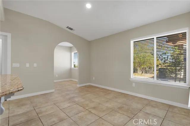 9329 Oasis Road, Pinon Hills Ca 92372 | Detached 29