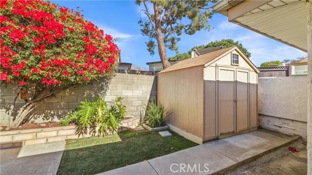 1323 Bark Circle, Upland Ca 91786 | Detached 39