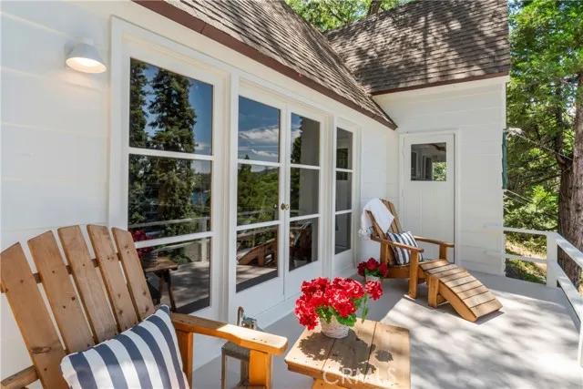 28901 Palisades Drive, Lake Arrowhead Ca 92352 | Detached 28