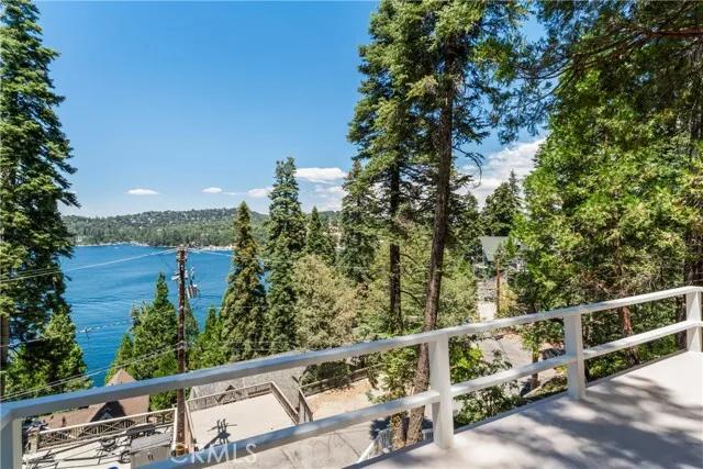 28901 Palisades Drive, Lake Arrowhead Ca 92352 | Detached 30