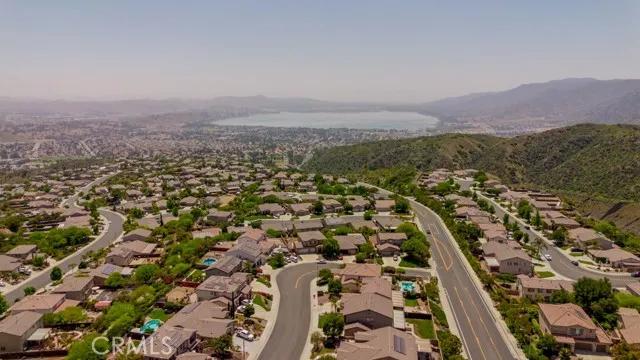 29229 Gateway Drive, Lake Elsinore Ca 92530 | Detached 44