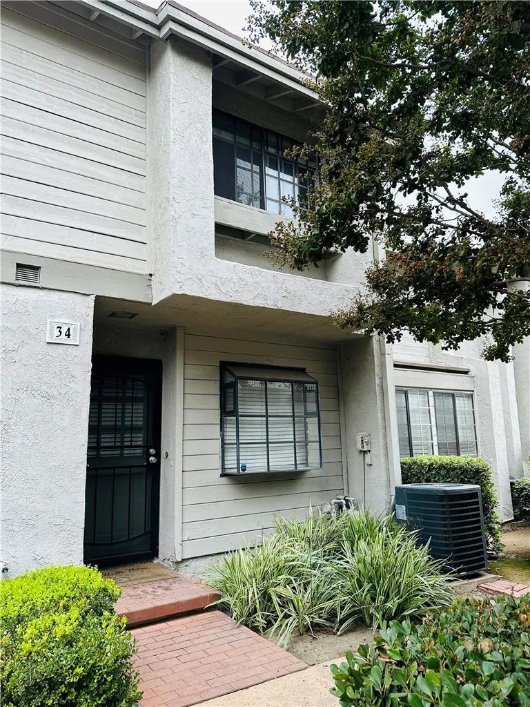 2220 E Chapman Avenue # 34, Fullerton Ca 92831 | Townhouse 1