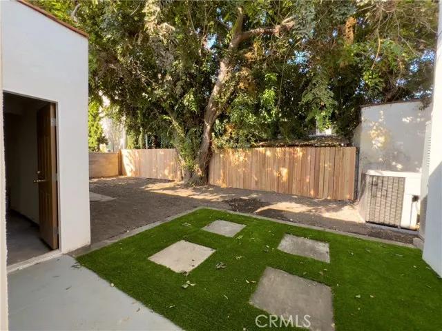 4380 W 28th Street, Los Angeles Ca 90018 | Detached 25