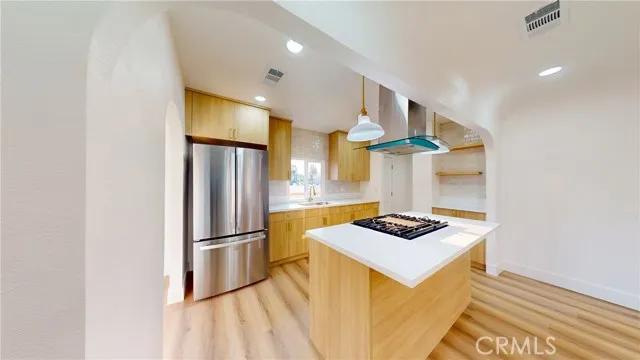 4380 W 28th Street, Los Angeles Ca 90018 | Detached 10