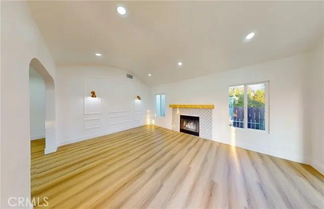 4380 W 28th Street, Los Angeles Ca 90018 | Detached 3