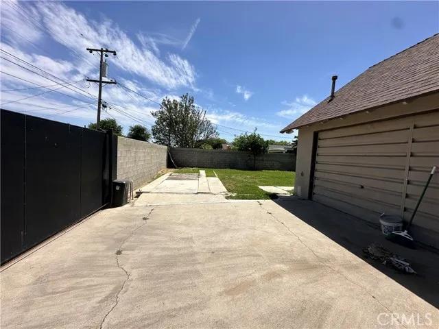 3008 Leonard Street, Bakersfield Ca 93304 | Detached 30