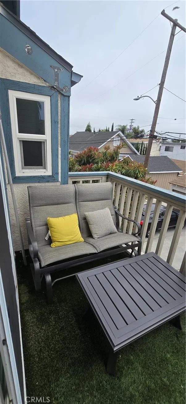 533 Walnut Avenue # 18, Long Beach Ca 90802 | Detached 27