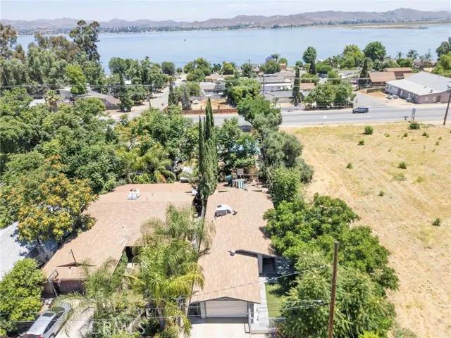 17410 Kniffen Avenue, Lake Elsinore Ca 92530 | Detached 25