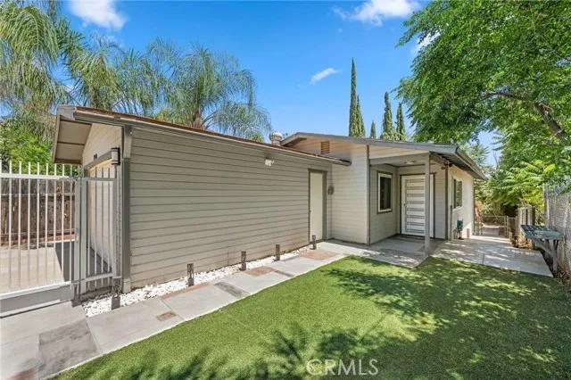 17410 Kniffen Avenue, Lake Elsinore Ca 92530 | Detached 3