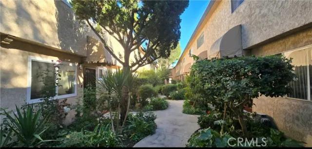 17045 Roscoe Boulevard # 2, Northridge Ca 91325 | Townhouse 32