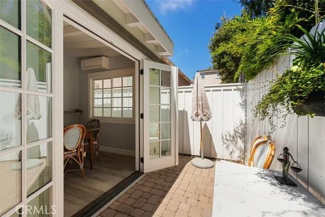 533 Lombardy Lane, Laguna Beach Ca 92651 | Detached 12