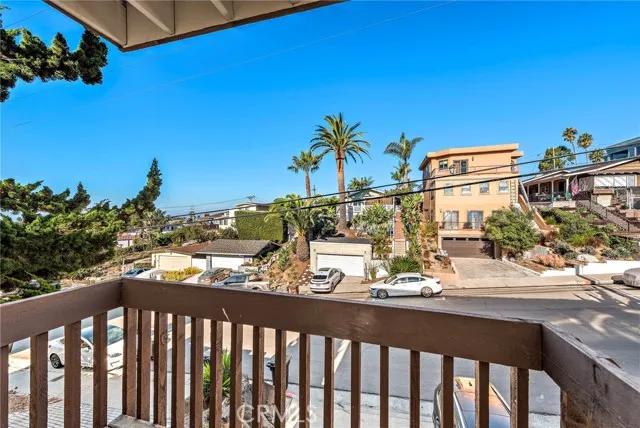 112 E Avenida San Gabriel # 1, San Clemente Ca 92672 | Apartment 25