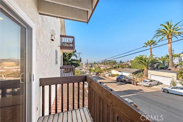 112 E Avenida San Gabriel # 1, San Clemente Ca 92672 | Apartment 10