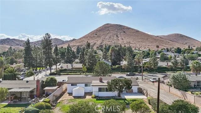 11179 Arlington Avenue, Riverside Ca 92505 | Detached 42