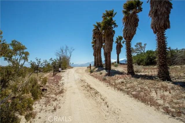 15450 Mountain View Road, Desert Hot Spri Ca 92240 | Detached 18