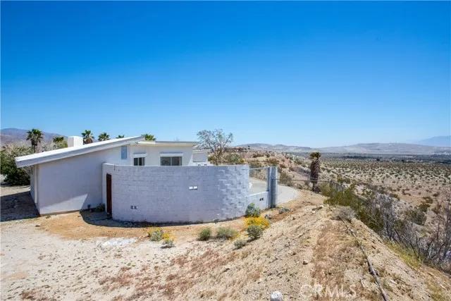 15450 Mountain View Road, Desert Hot Spri Ca 92240 | Detached 21