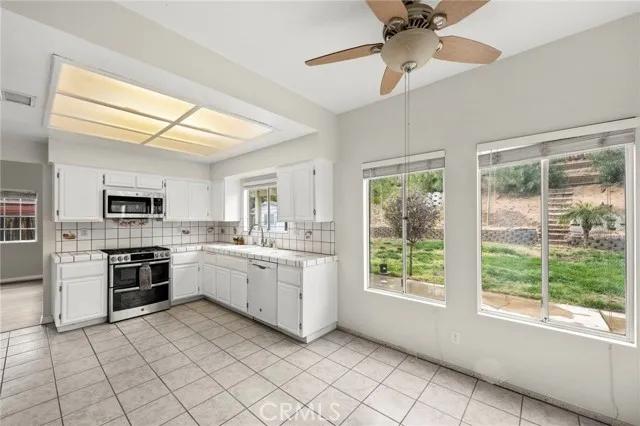 22944 Showut Avenue, Wildomar Ca 92595 | Detached 12