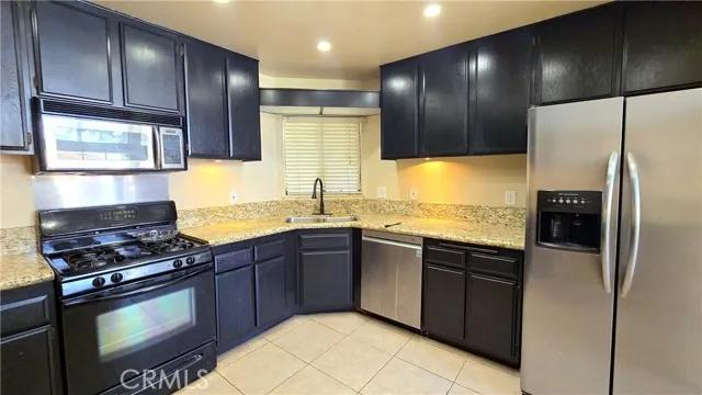 24 Town And Country Road, Pomona Ca 91766 | Townhouse 10