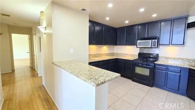 24 Town And Country Road, Pomona Ca 91766 | Townhouse 7