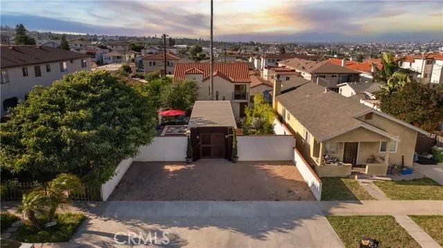 1046 W 21st Street, San Pedro Ca 90731 | Detached 35