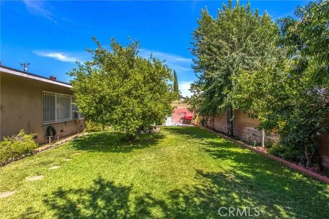 15937 Manzanita Drive, Fontana Ca 92335 | Detached 25